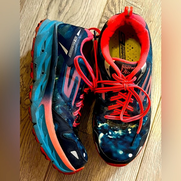 Skechers Galaxy Print Go Trail Running Shoes size 8 - Picture 1 of 4